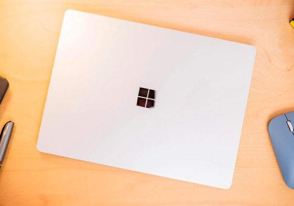 بررسی قیمت سورفیس های استوک و کارکرده و نکات خرید سرفیس Microsoft Surface